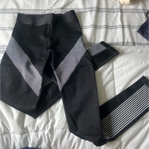 Fabletics Leggings - Picture 2 of 6